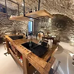 Casa vacanze Cantina 10 - Authentic Stone Retreat - Pognana Lario